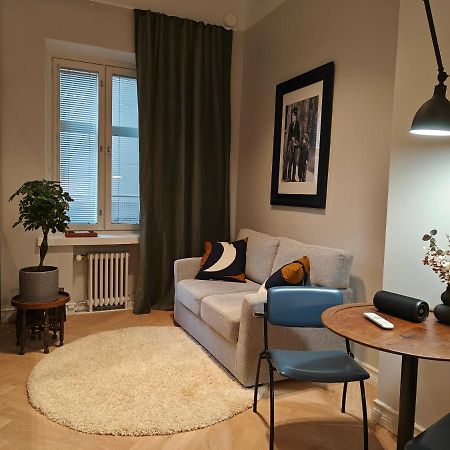 Design Studio In Kamppi Appartement Helsinki Buitenkant foto