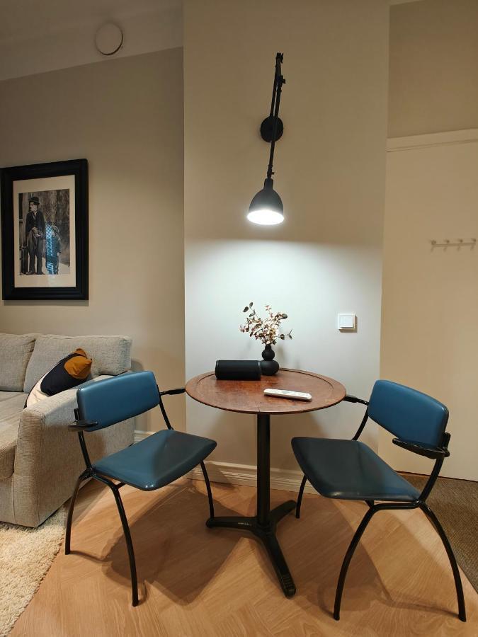 Design Studio In Kamppi Appartement Helsinki Buitenkant foto